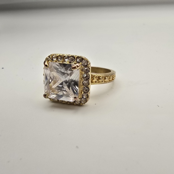 Jewelry - Costume Jewelry Statement Ring